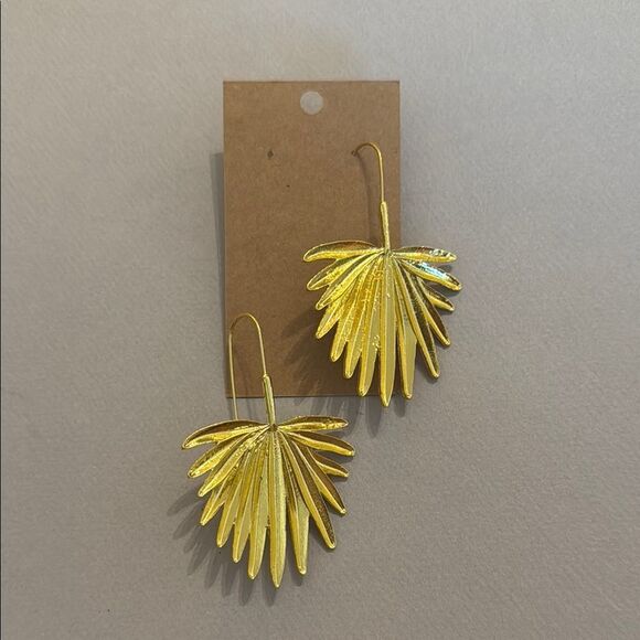 Gold Leaf Drop Earrings M428 - Picture 3 of 3